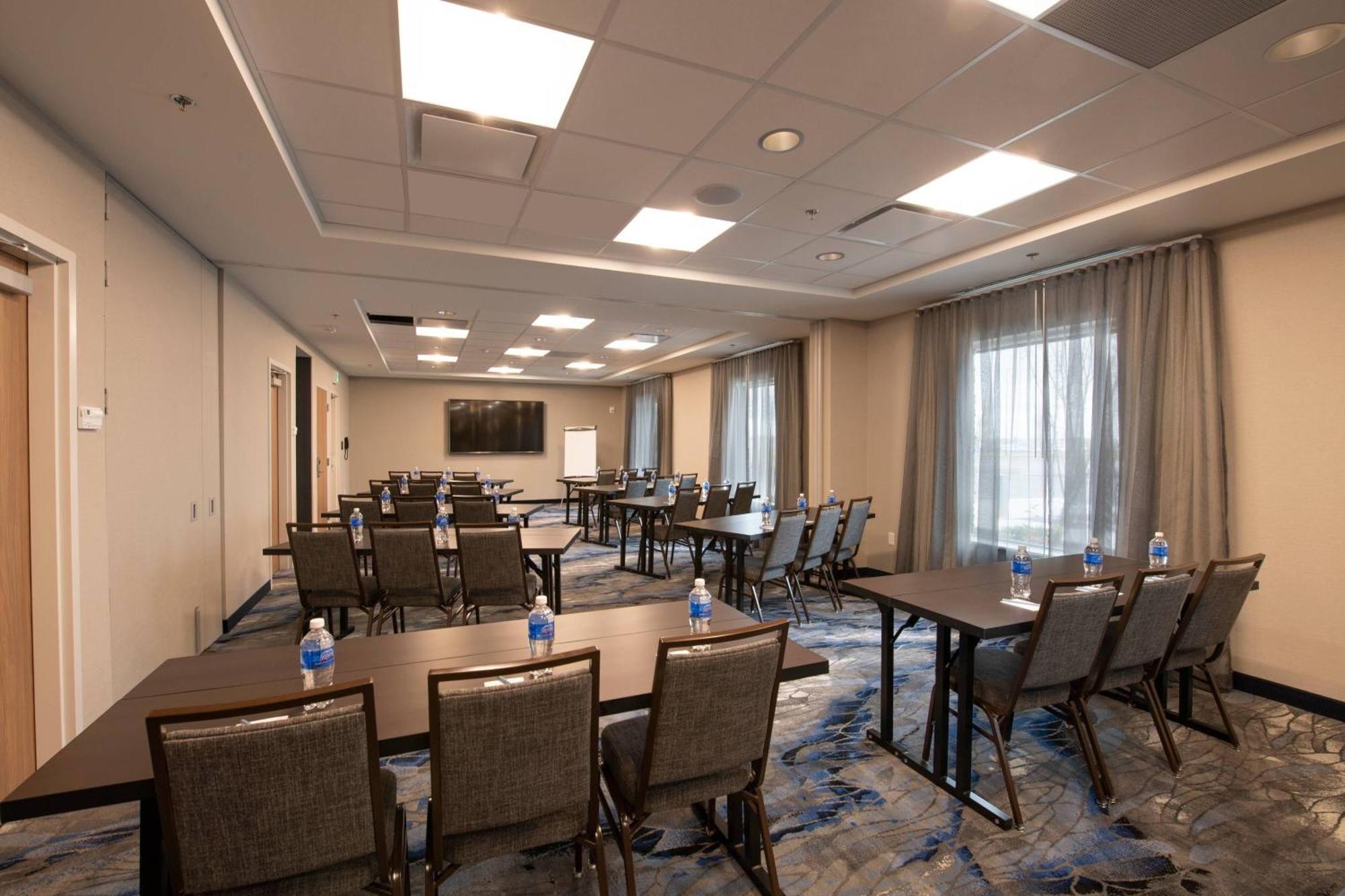 Fairfield By Marriott Edmonton International Airport Hotel Nisku Buitenkant foto