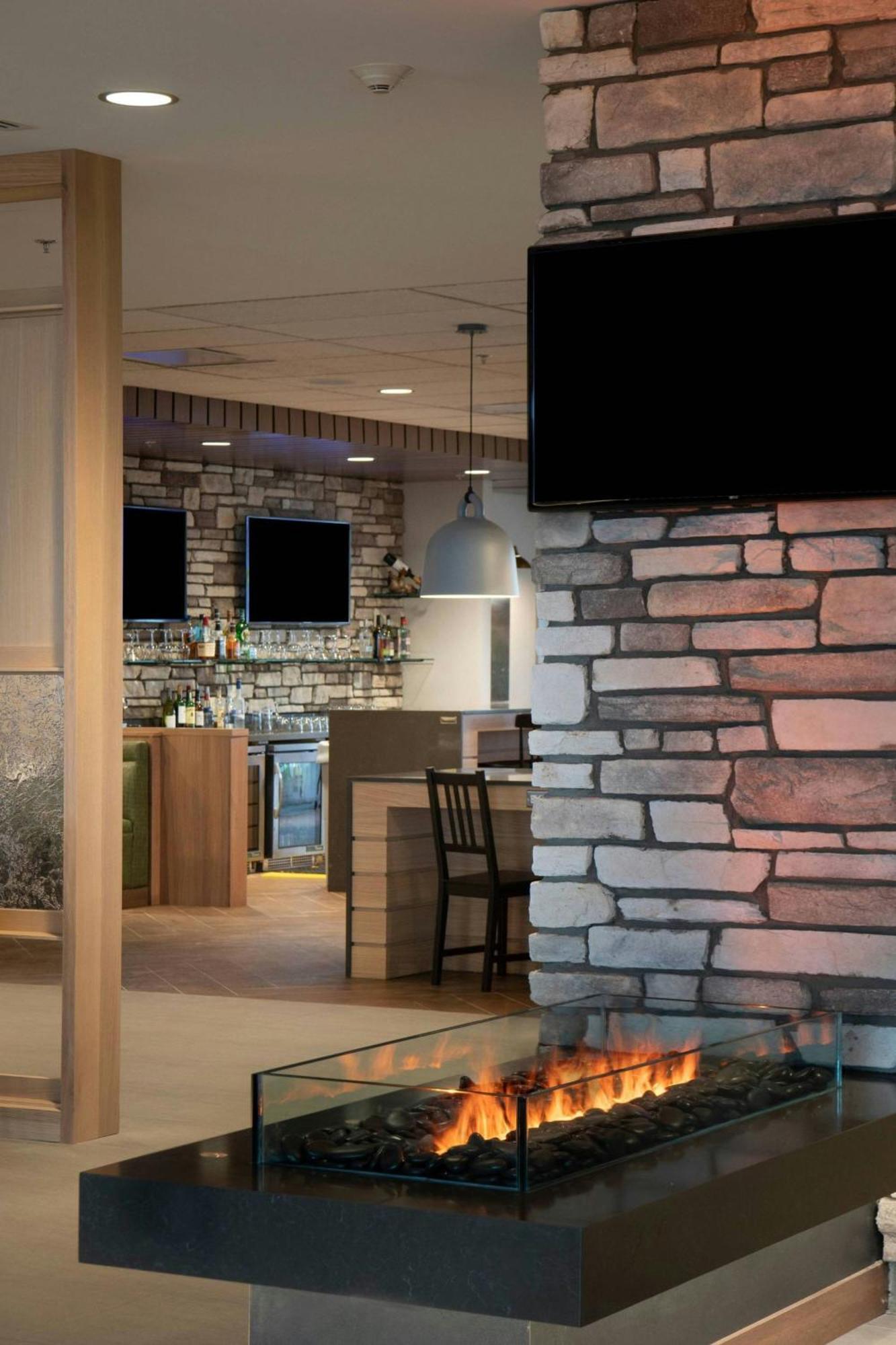 Fairfield By Marriott Edmonton International Airport Hotel Nisku Buitenkant foto
